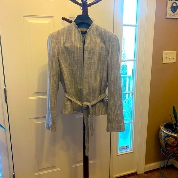 LAFAYETTE 148 New York 2 piece silk skirt suit size 10